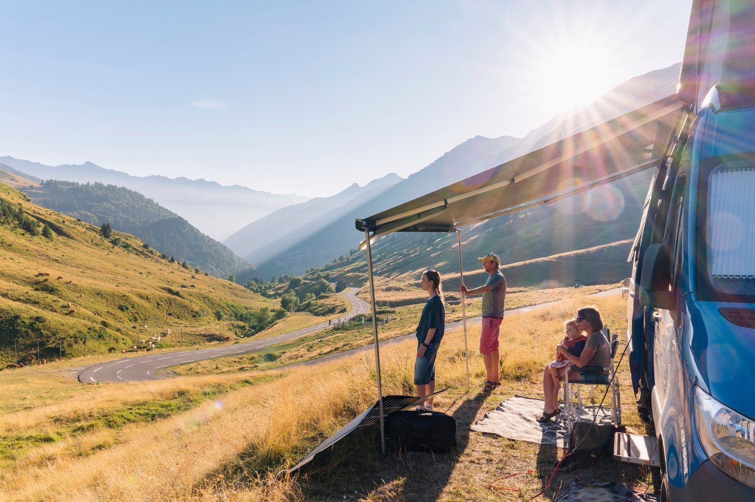 Camping World Holdings Stock: Is It A Buy With Shares Up 40% YTD? (NYSE:CWH)