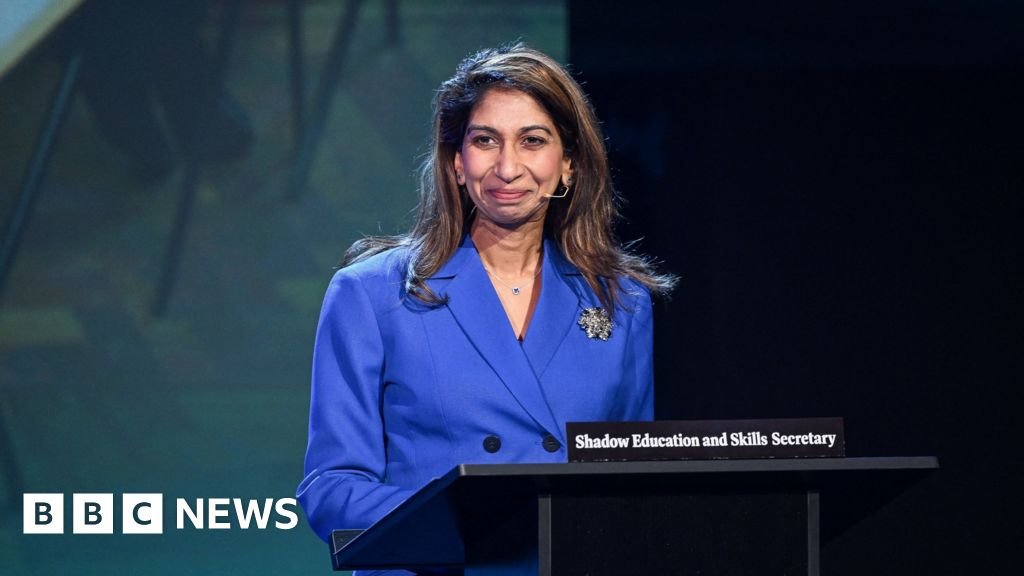 Man sent offensive emails to ex-Home Secretary