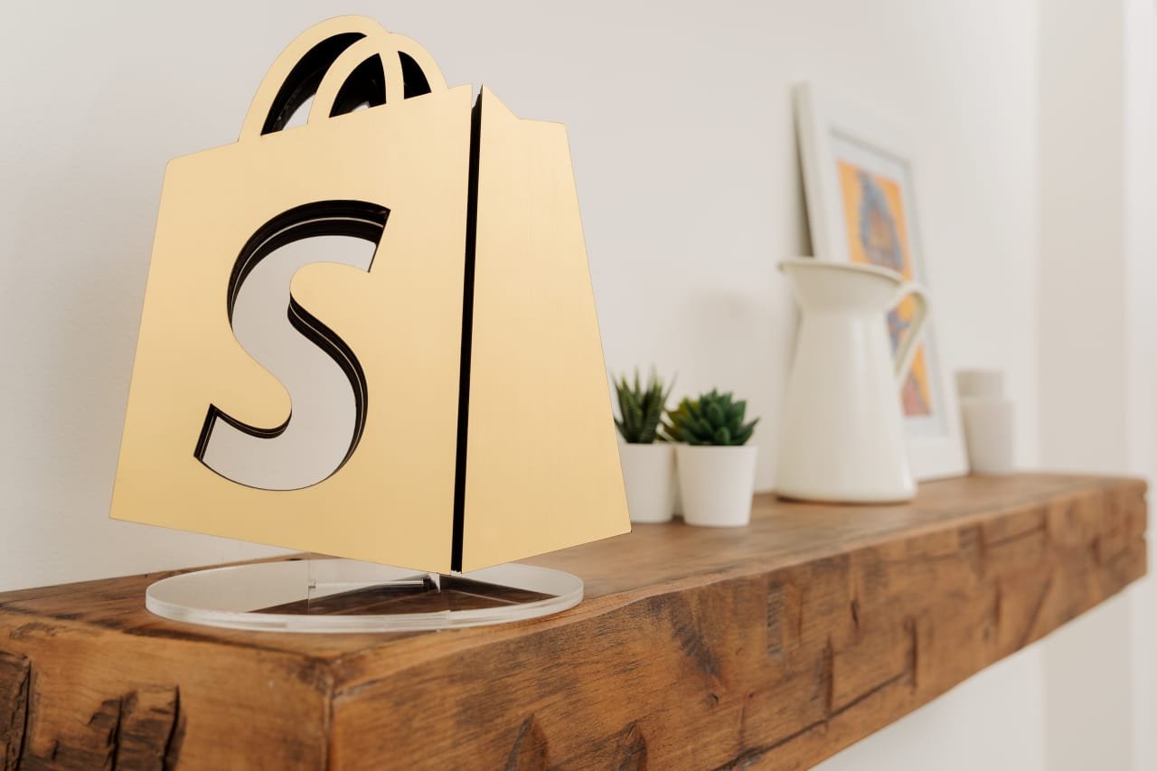 Shopify’s stock soars ahead of earnings. Why this analyst is newly upbeat.