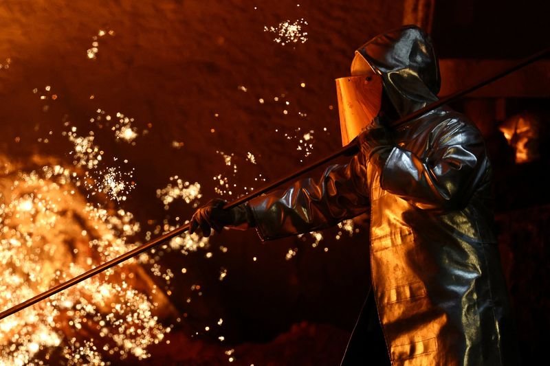 Thyssenkrupp books $477 million restructuring charge at steel division