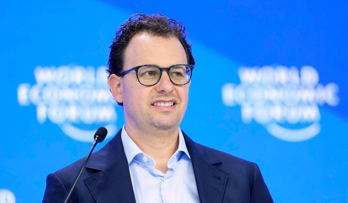 Trump orders all federal agencies to cease use of Anthropic technology