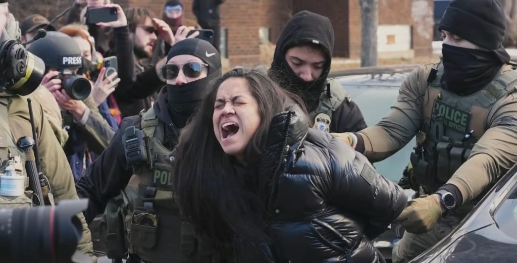 U.S. citizens detained by immigration agents describe how they were treated