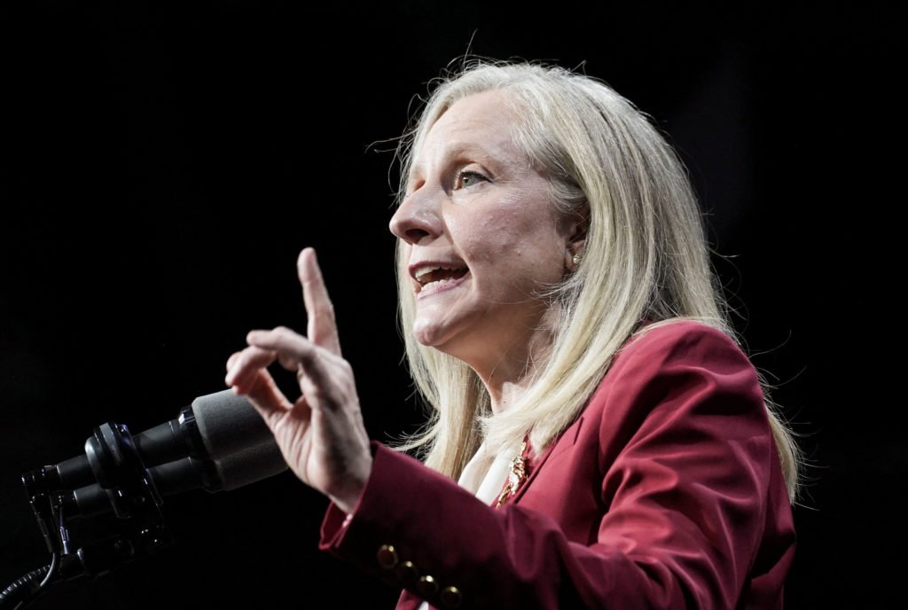 WATCH LIVE: Gov. Spanberger delivers Democratic response to Trump's State of the Union