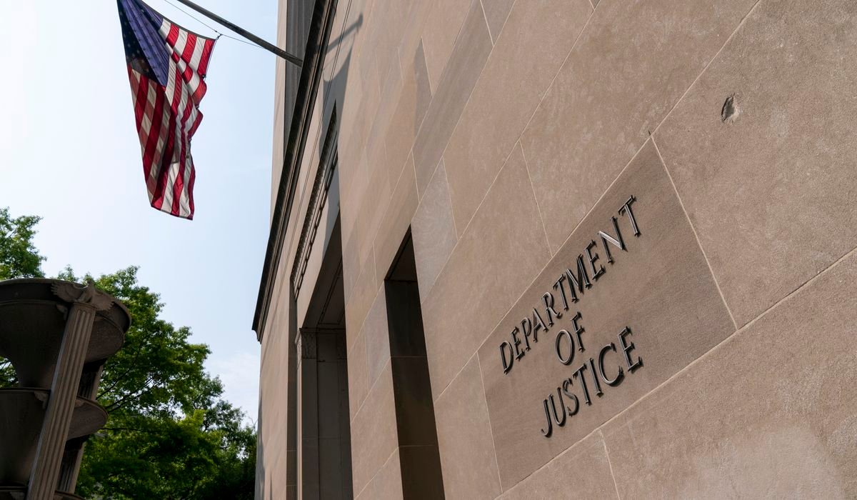 Trump team hiring lawyers to fill gap from attorney departures