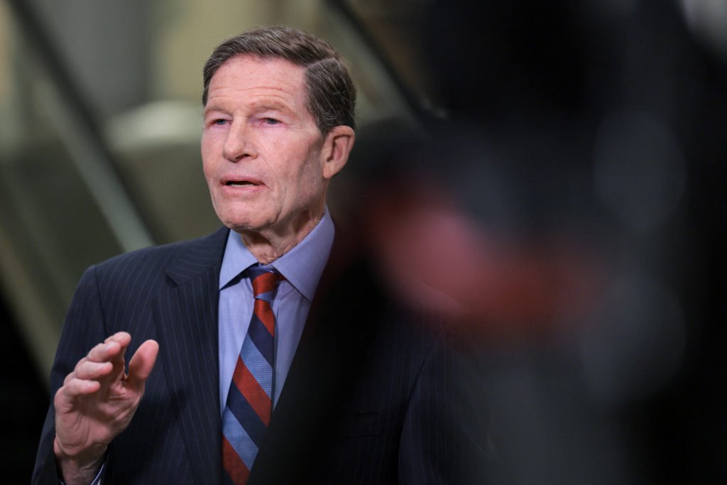 WATCH: U.S. seems 'on a path' to deploying ground troops in Iran, Blumenthal says after classified briefing