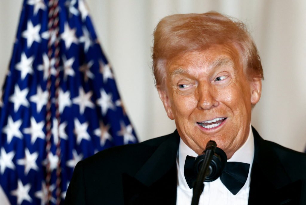 WATCH LIVE: Trump attends White House Correspondents' Dinner for 1st time as president