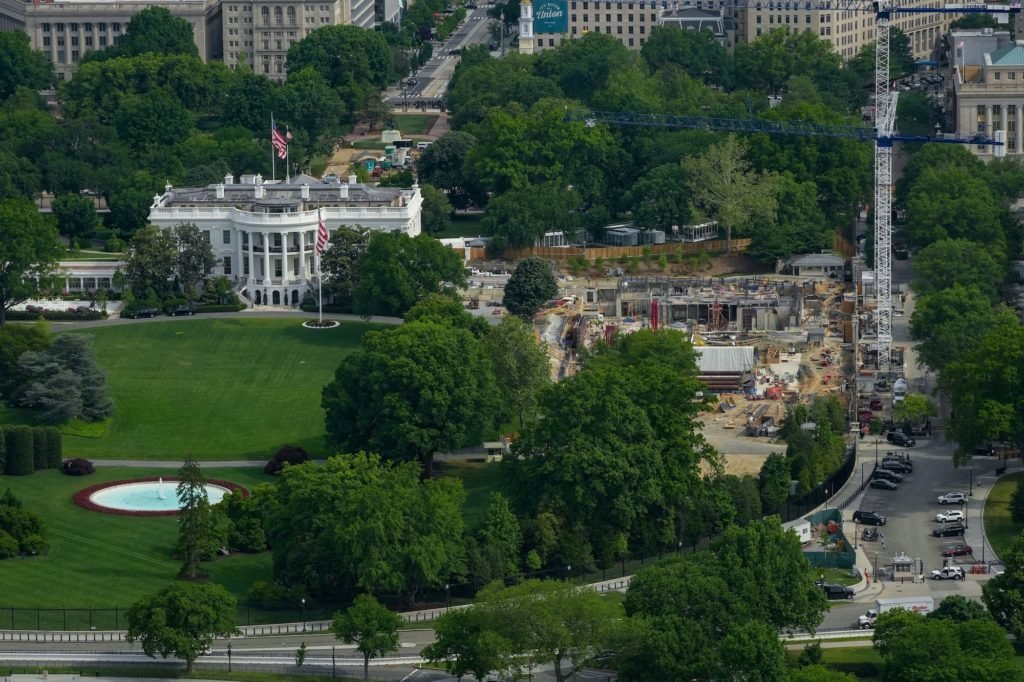 News Wrap: Senate GOP requests $1 billion in funding for Trump's ballroom