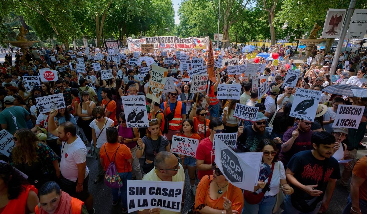 Thousands in Spain’s capital protest increasing housing costs