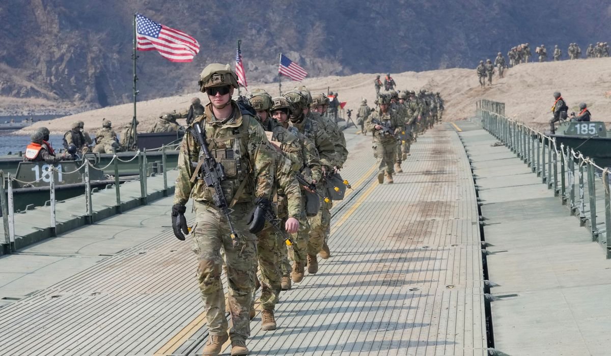 Appeals court rejects Trump administration ban on transgender troops