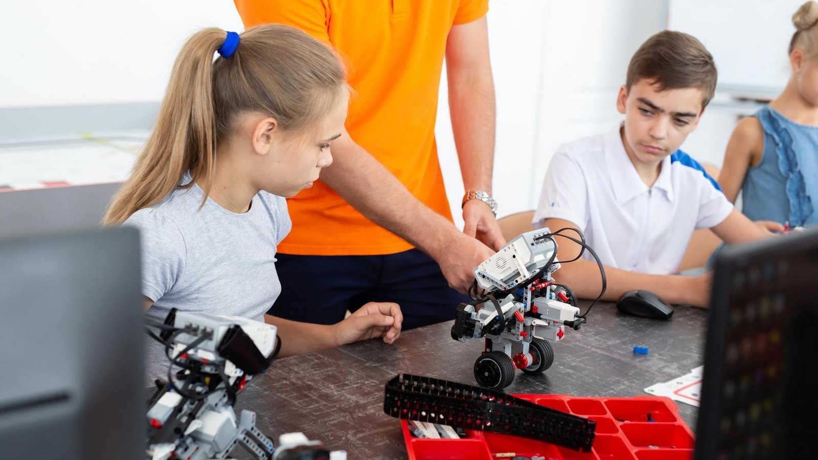 NEURA Robotics Announces Record Series C of up to $1.4 Billion