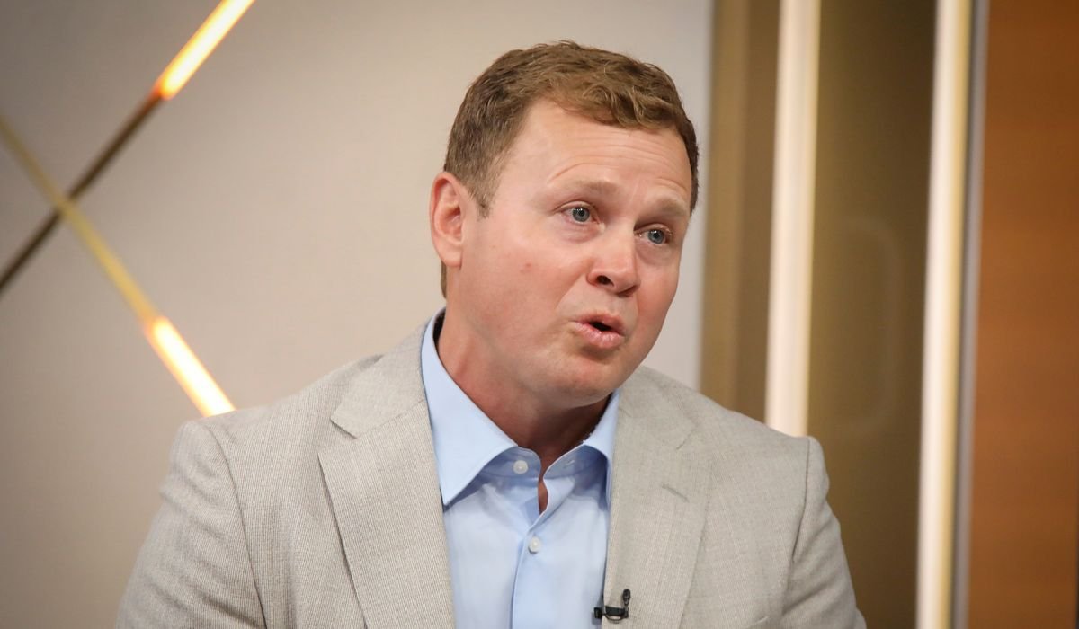Wave of voter discontent carries Spencer Pratt into striking distance of L.A. Mayor Bass